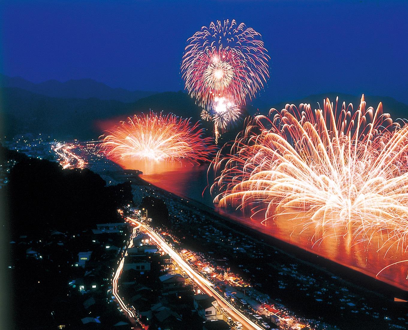 2025熊野大花火大会バスツアーはこちら！